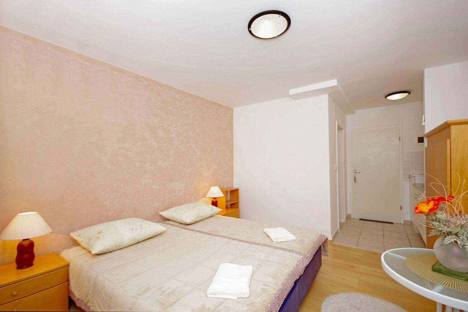 Apartments Javi - Free Private Parking Trogir Kültér fotó