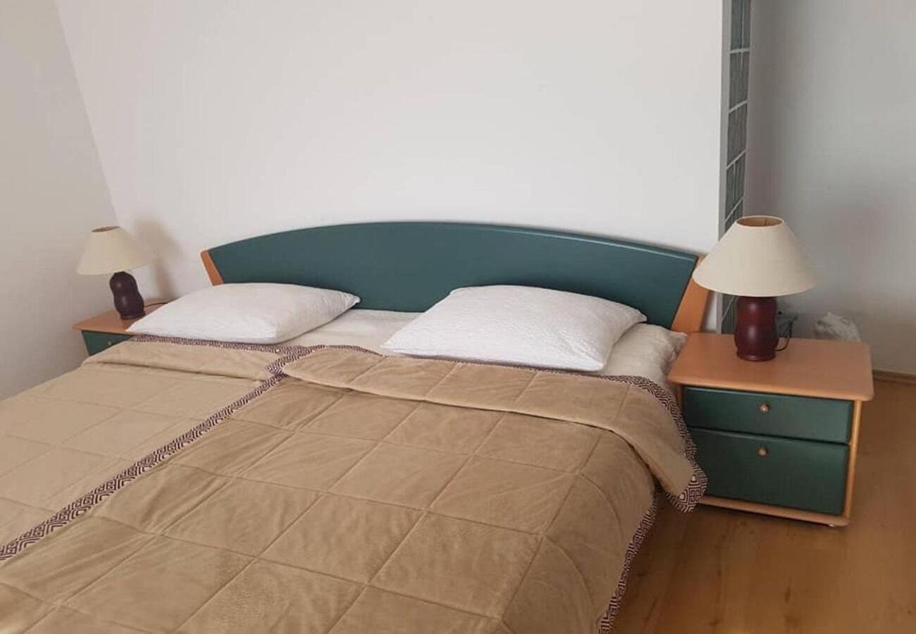Apartments Javi - Free Private Parking Trogir Kültér fotó