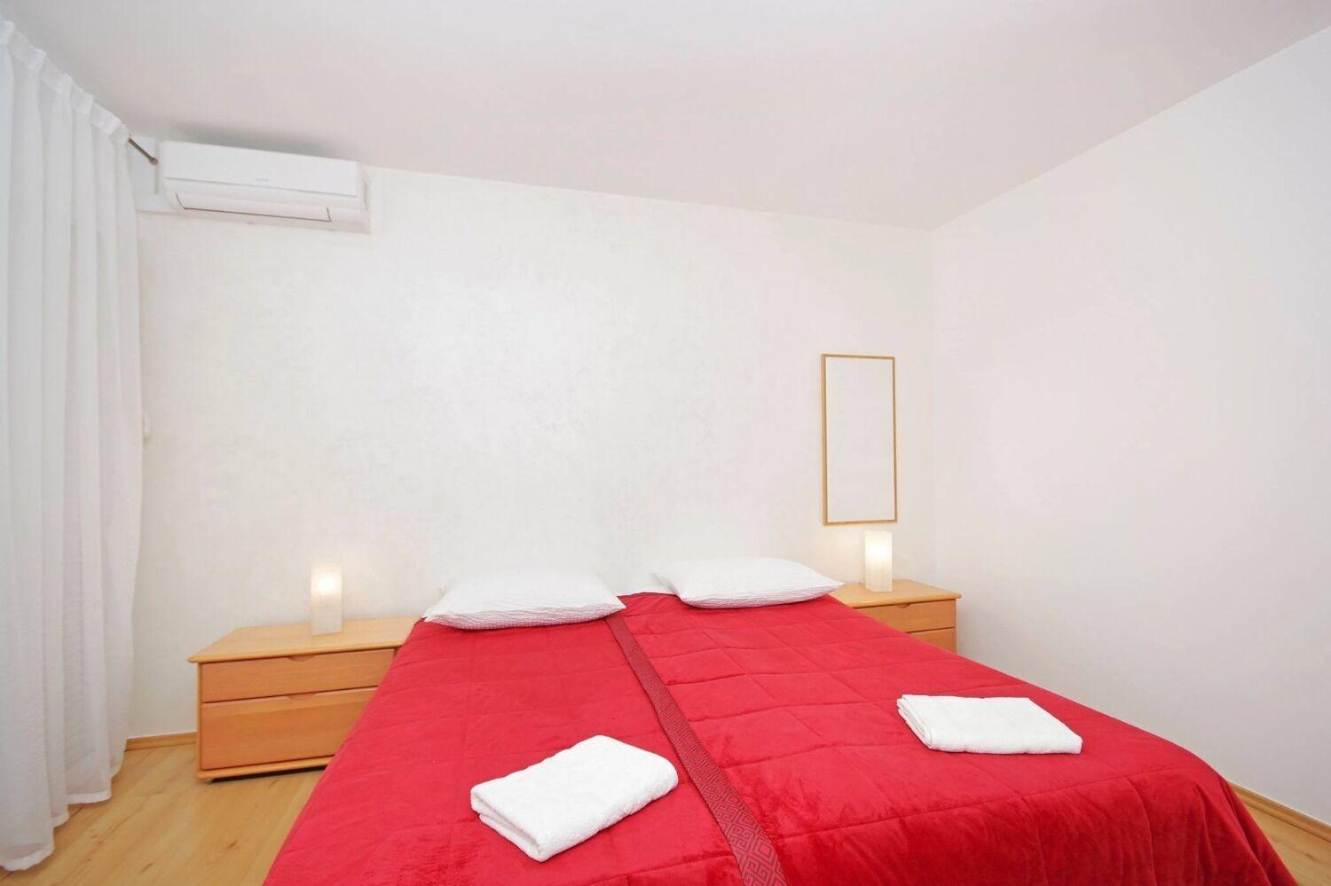 Apartments Javi - Free Private Parking Trogir Kültér fotó