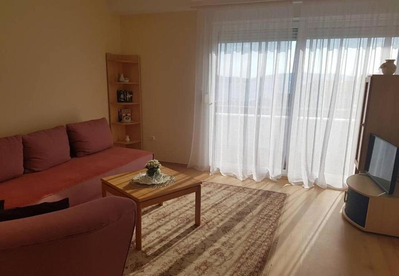 Apartments Javi - Free Private Parking Trogir Kültér fotó