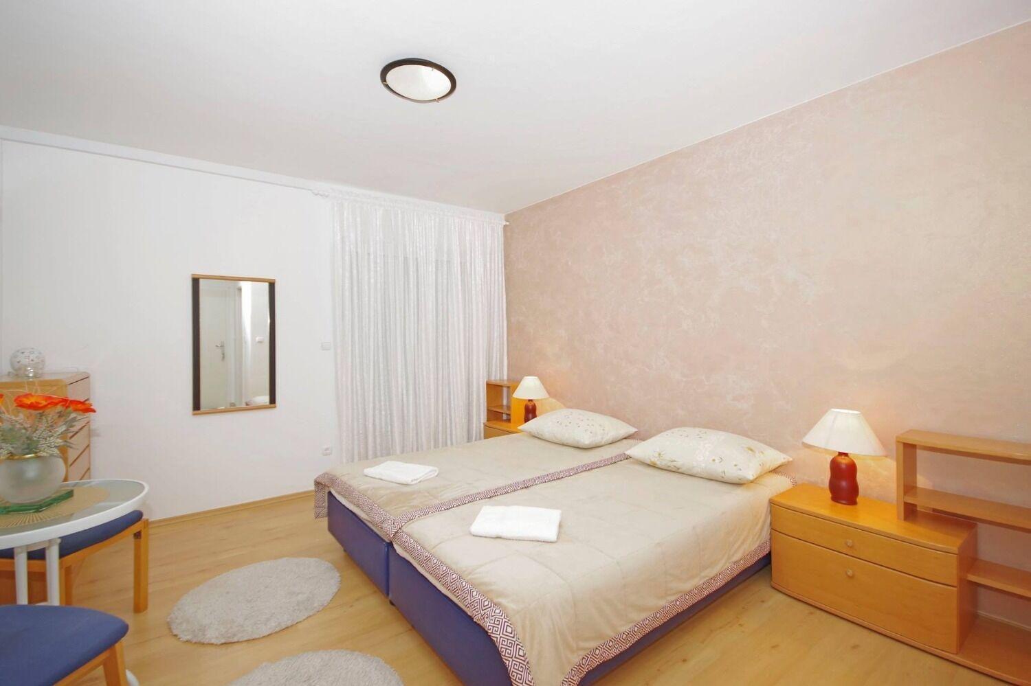 Apartments Javi - Free Private Parking Trogir Kültér fotó