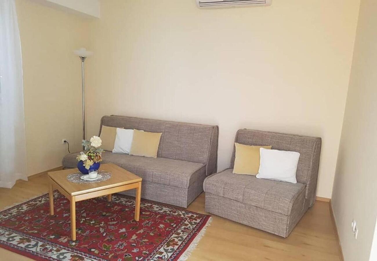 Apartments Javi - Free Private Parking Trogir Kültér fotó