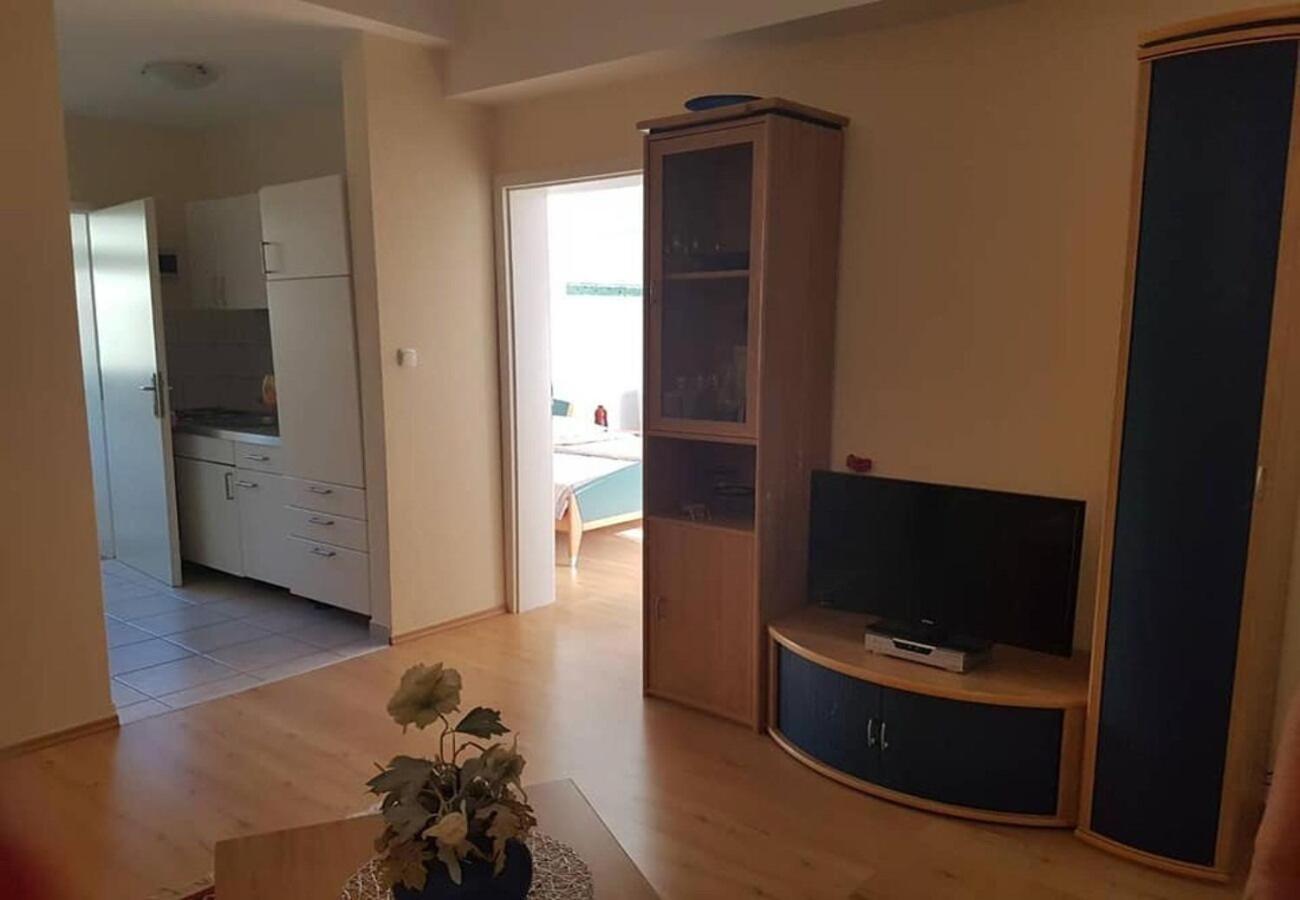 Apartments Javi - Free Private Parking Trogir Kültér fotó